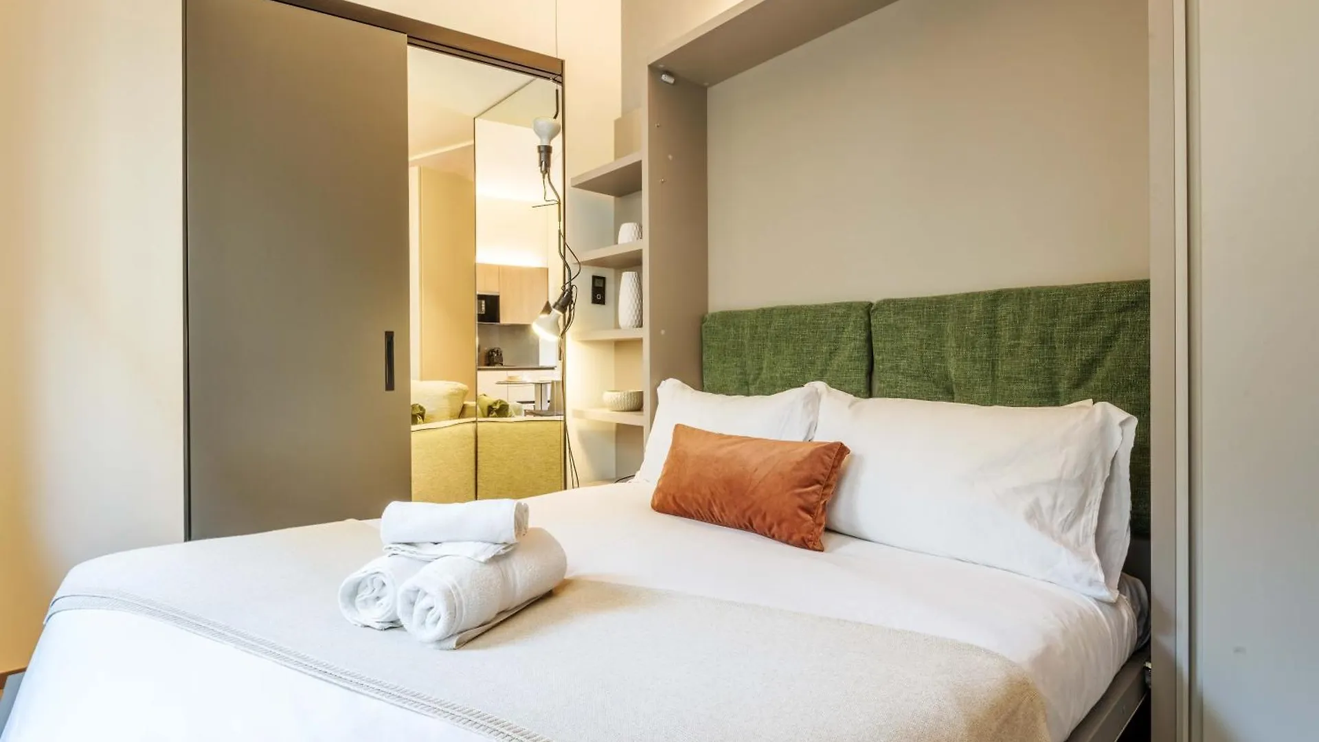 Ferienwohnung Exclusive Retreat Few Steps From Duomo - Apt 8 Mailand